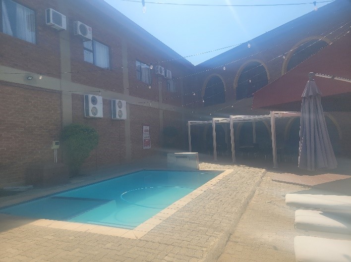 Luxury house pool